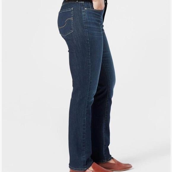 NEW!!Signature by Levi Strauss Straight-Leg Jeans - Picture 3 of 7